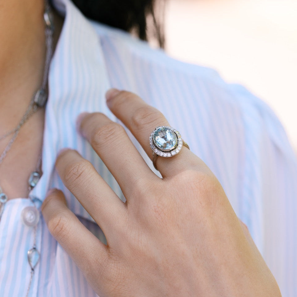 aquamarine and diamond platinum ring