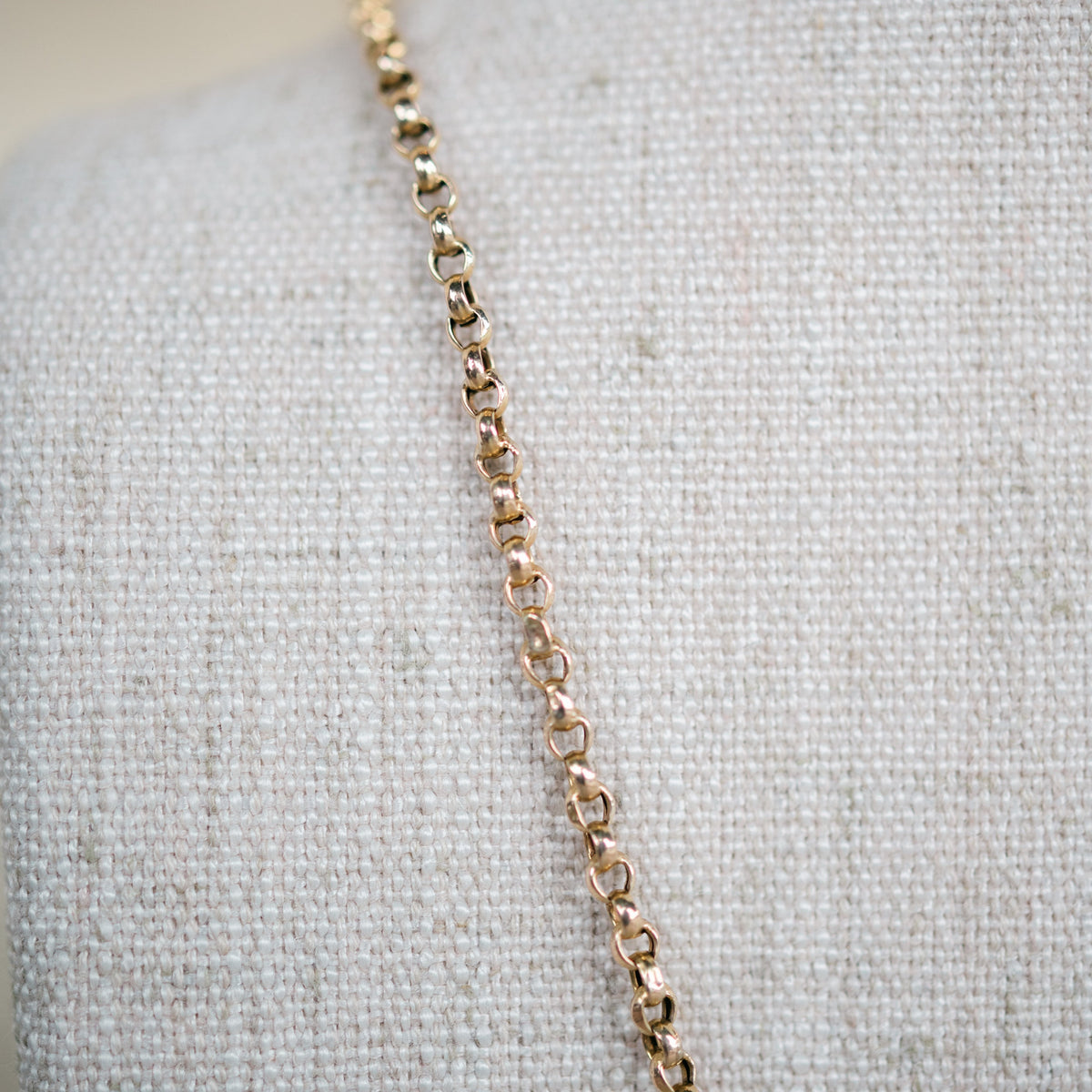 9k yellow gold rolo chain
