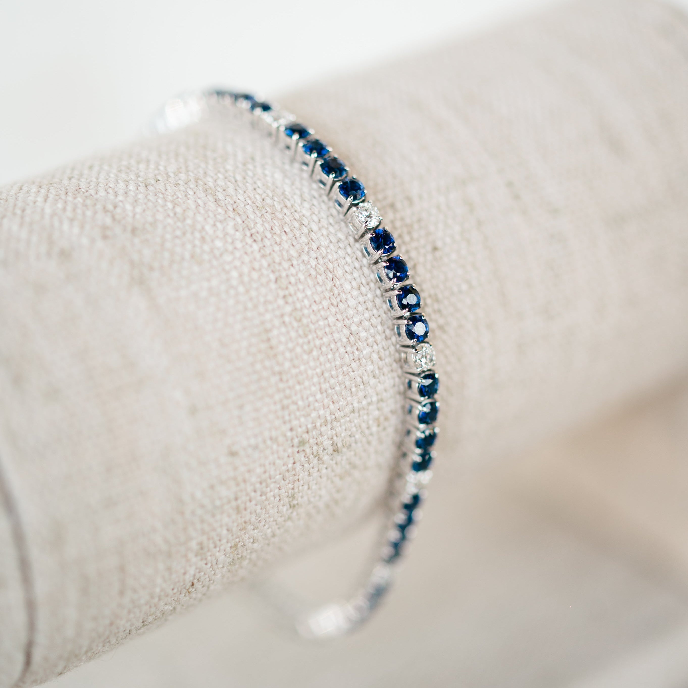 sapphire and diamond tennis bracelet
