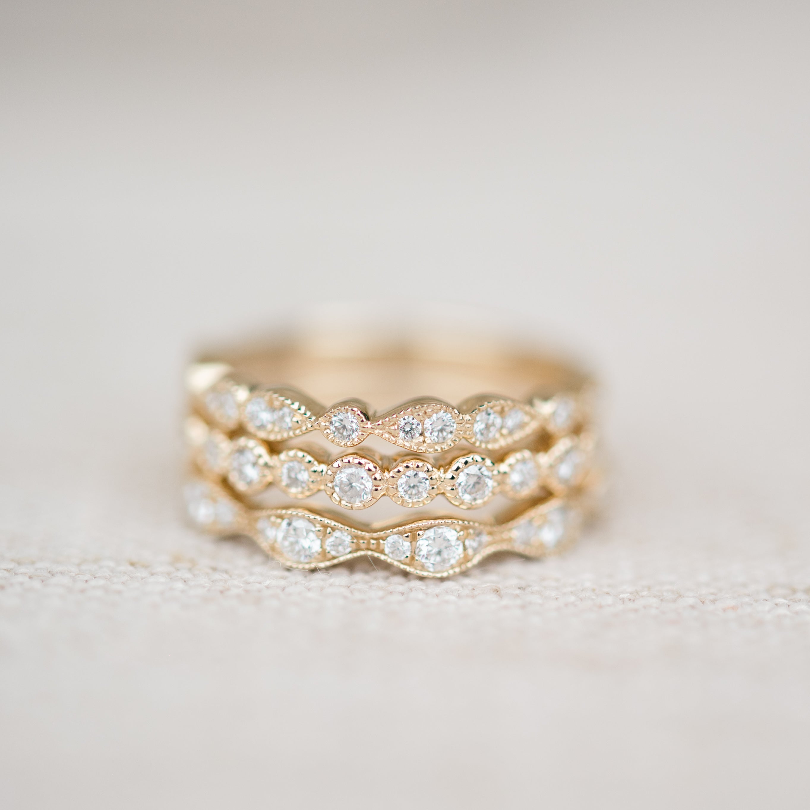 diamond scalloped band