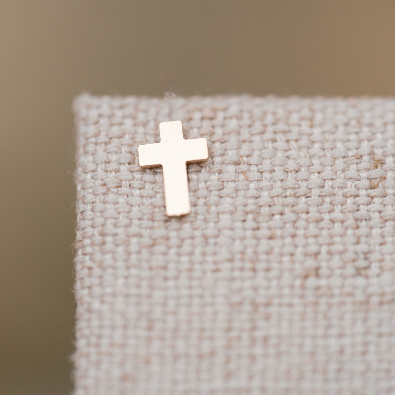 14k yellow gold cross earrings