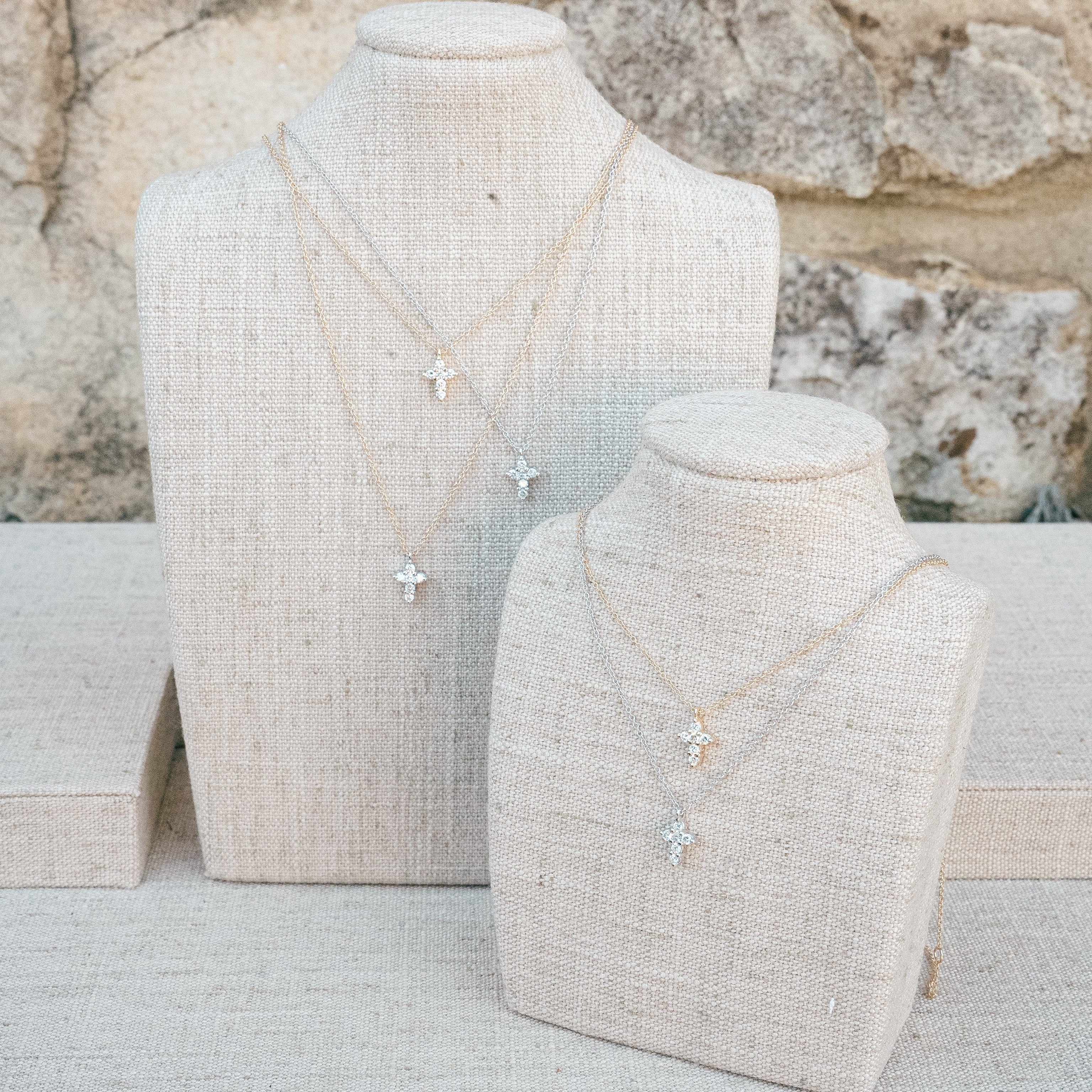 Julie necklace, yellow gold