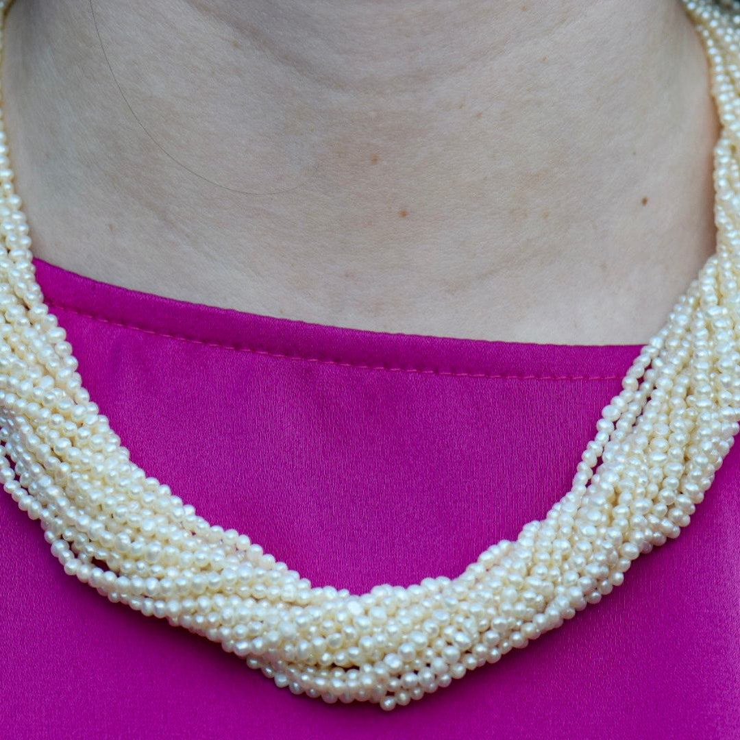 Vintage freshwater pearl necklace
