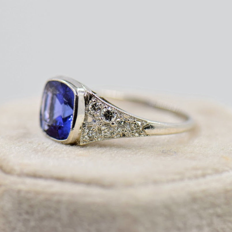 Tanzanite and Diamond Ring
