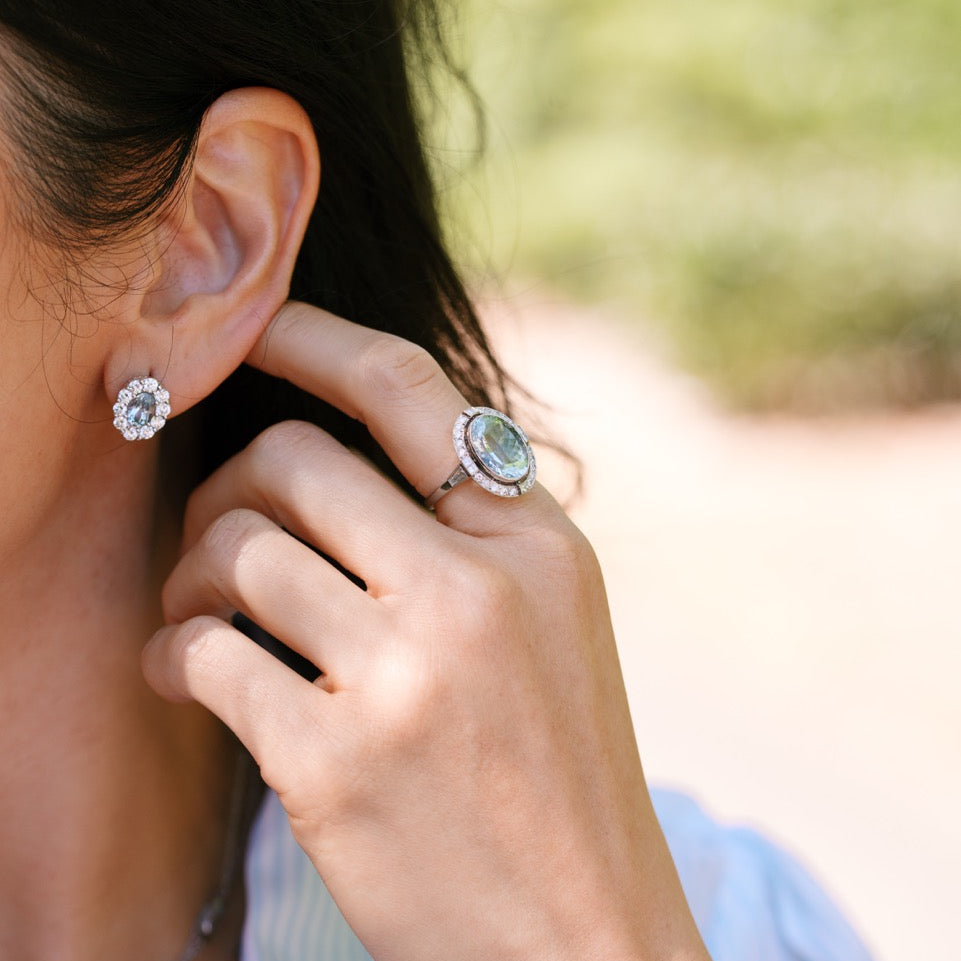 aquamarine and diamond platinum ring