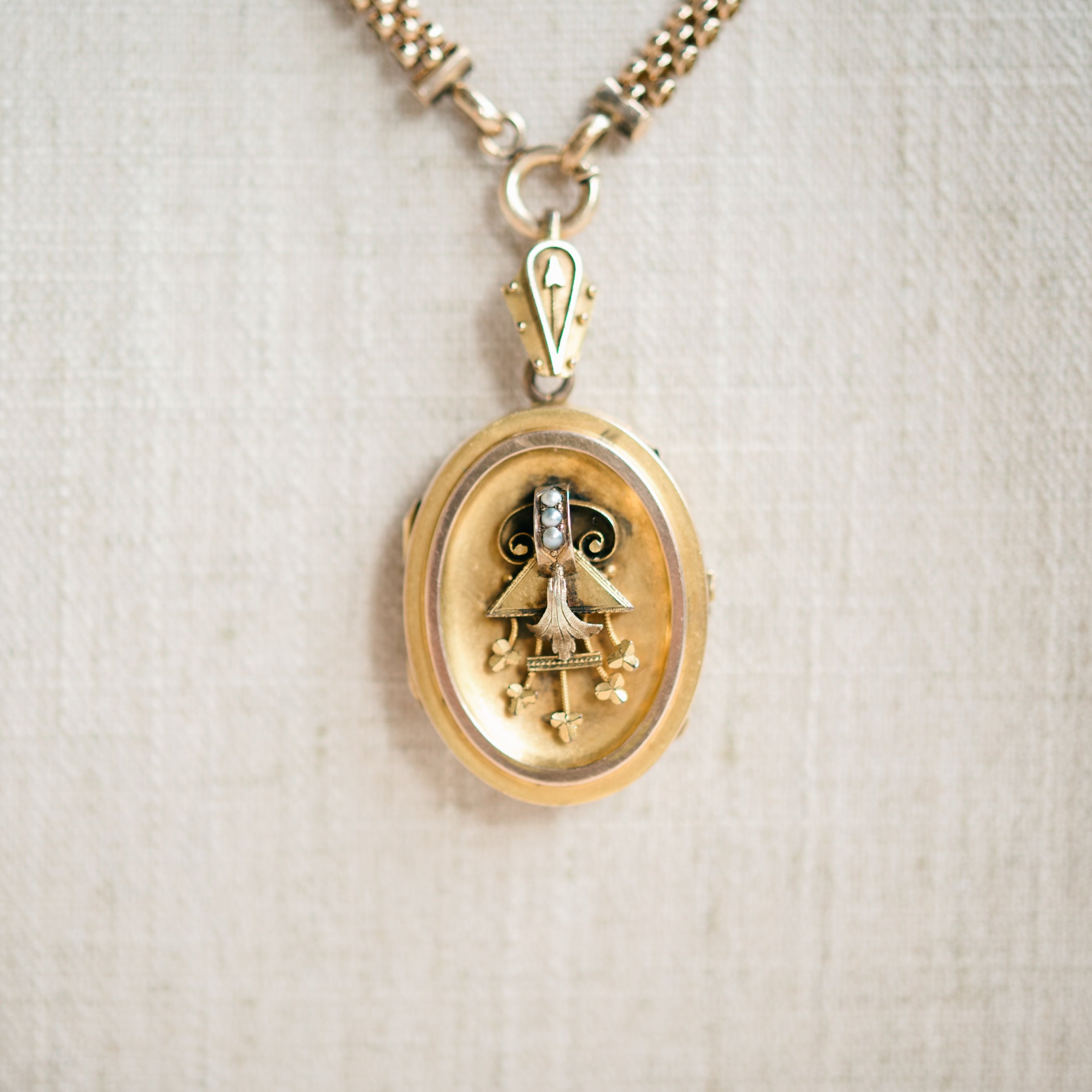 Victorian gold and pearl locket