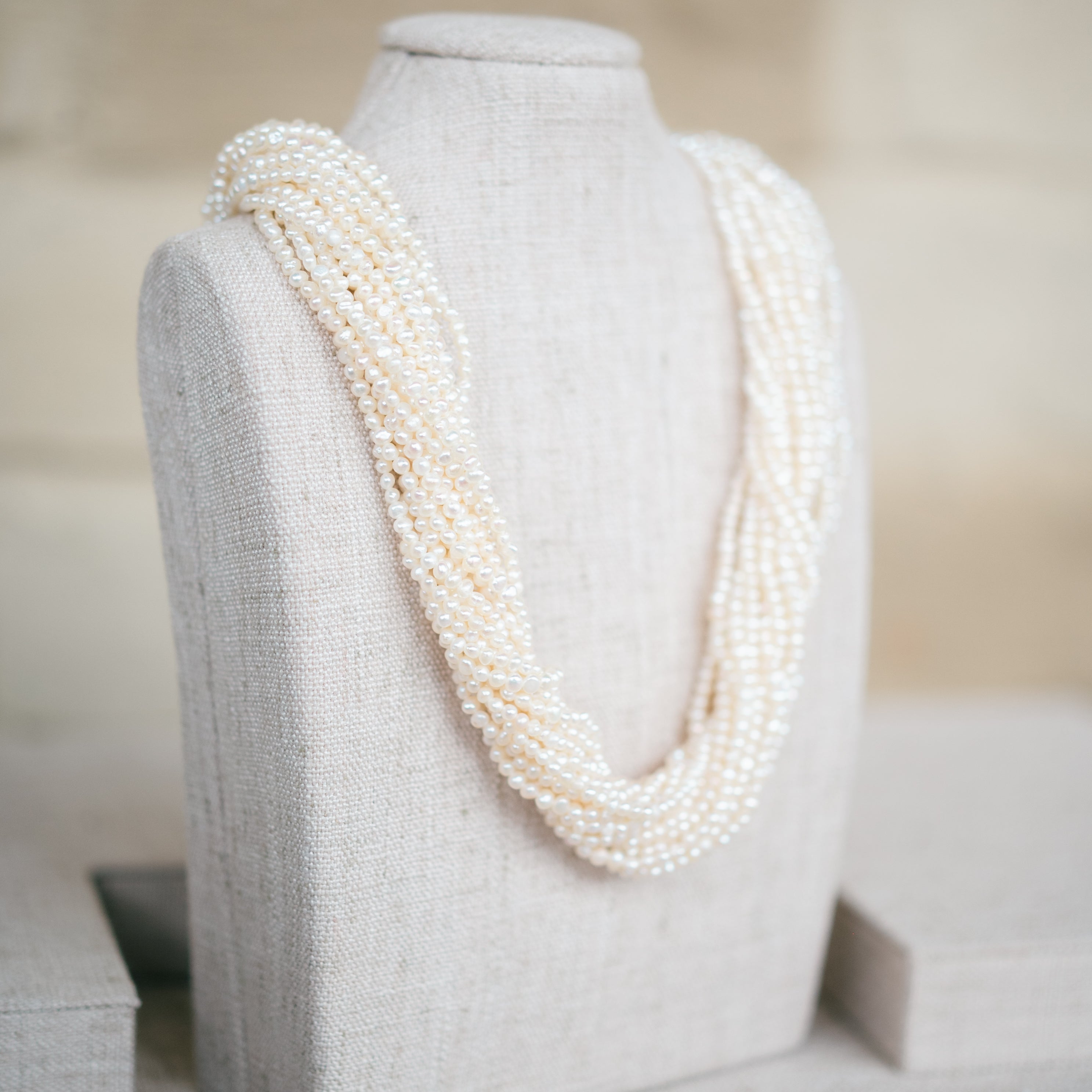 Vintage freshwater pearl necklace