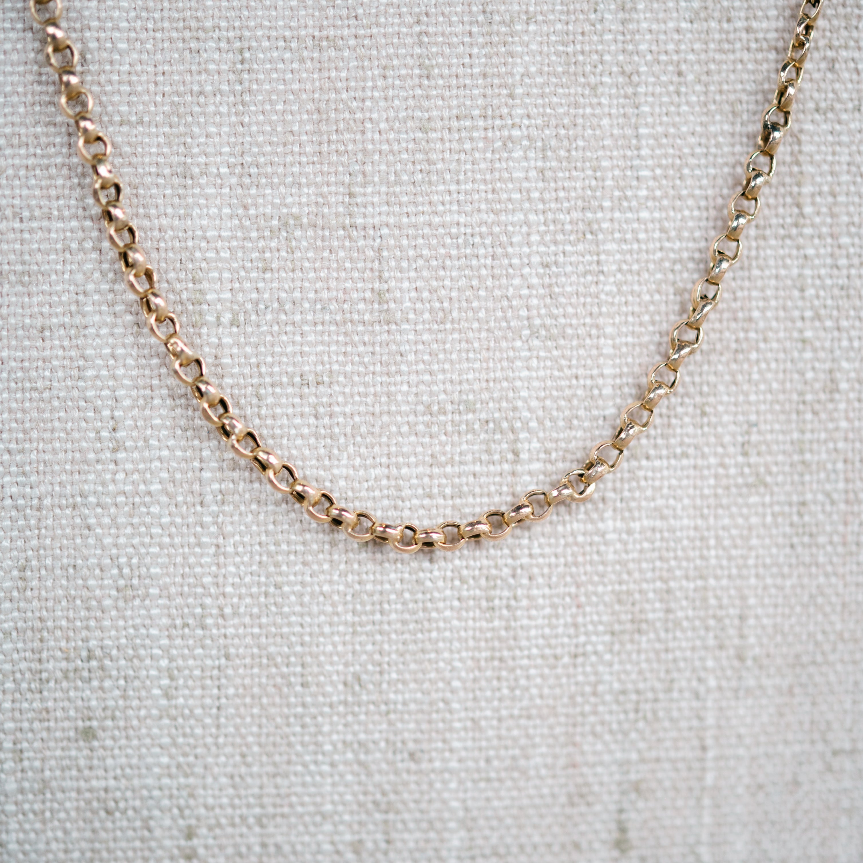 9k yellow gold rolo chain