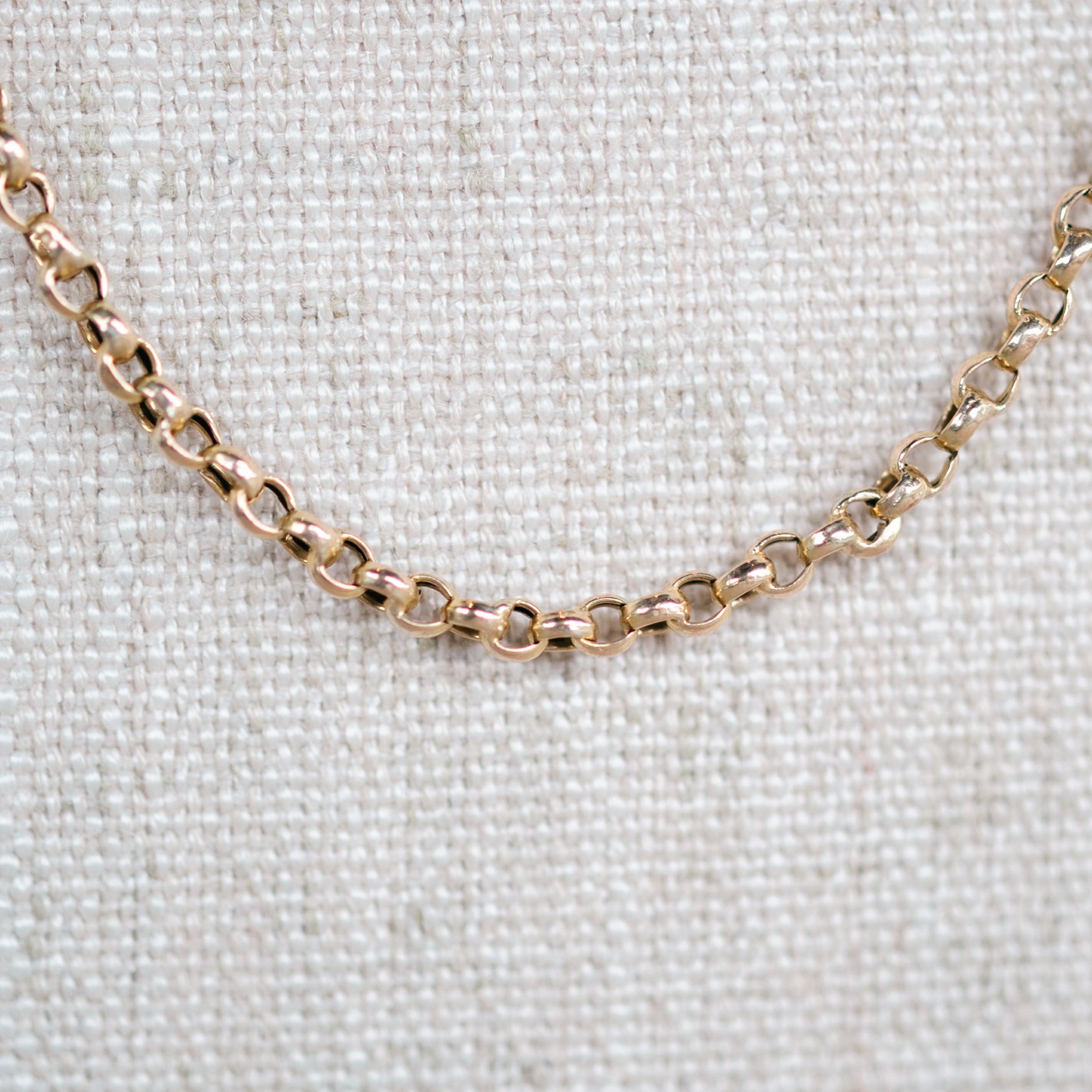 9k yellow gold rolo chain