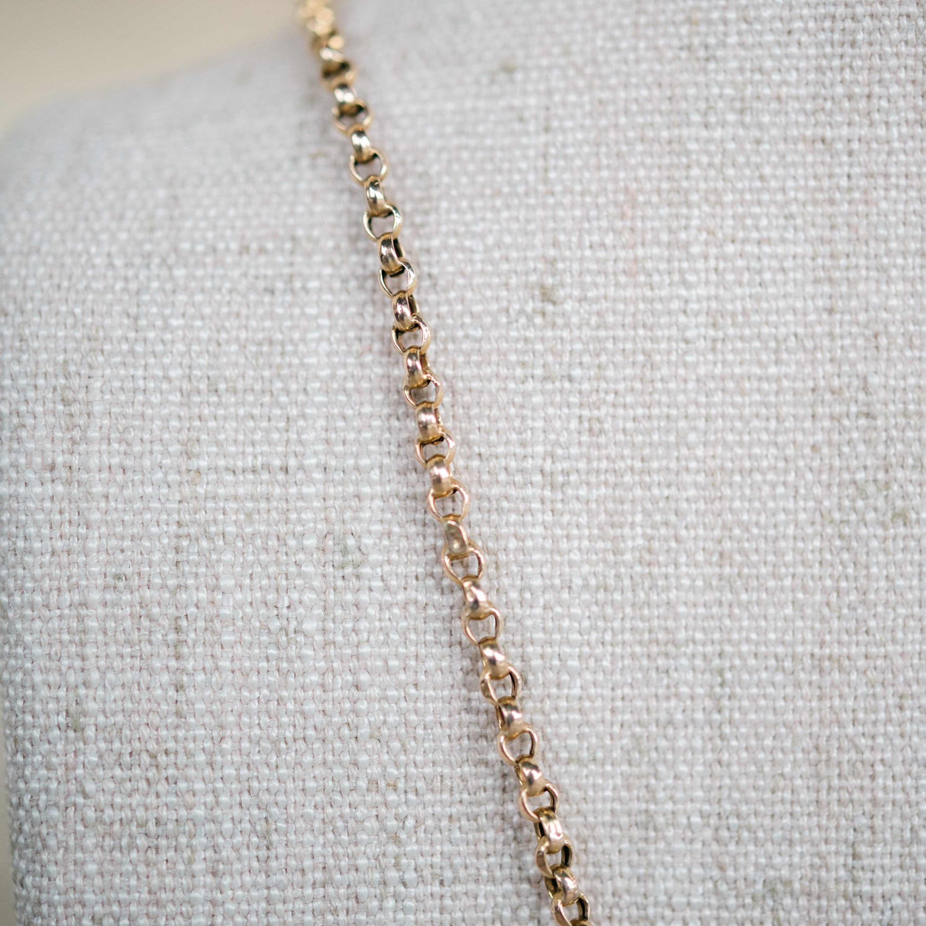 9k yellow gold rolo chain