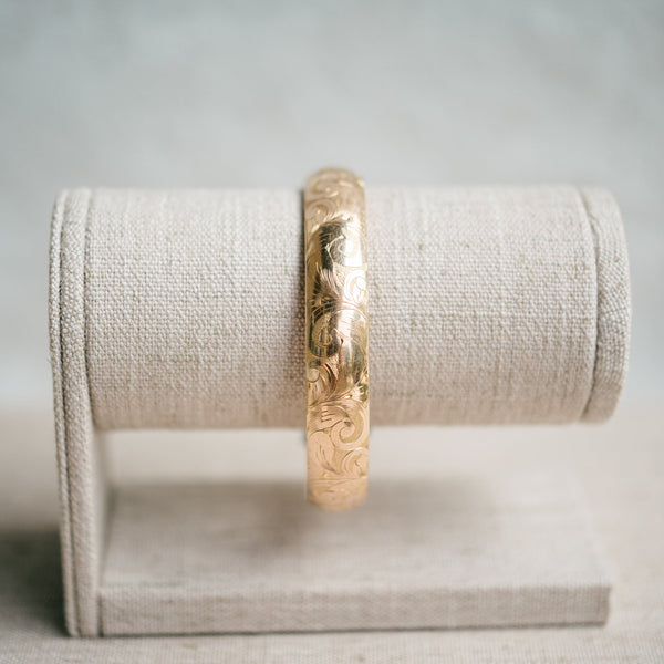Victorian 11.8mm gold filled bangle with engraving