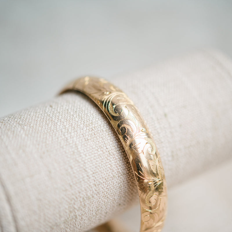 Victorian 11.8mm gold filled bangle with engraving