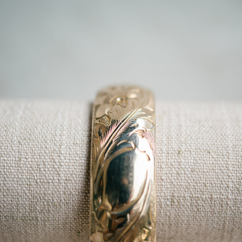 Victorian gold filled 19.4mm bangle with engraving