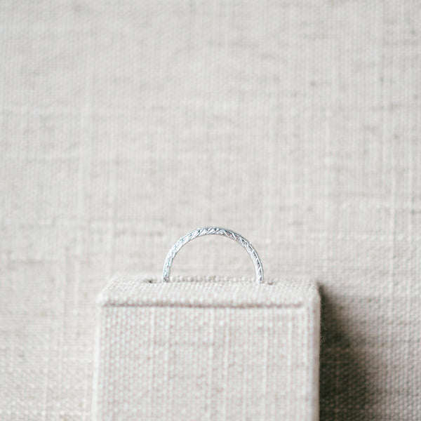 14k white gold diamond and blue sapphire band