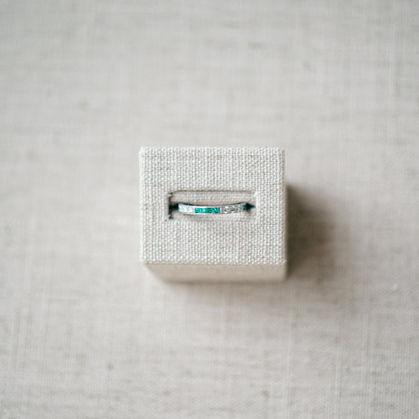 14k white gold diamond and emerald band