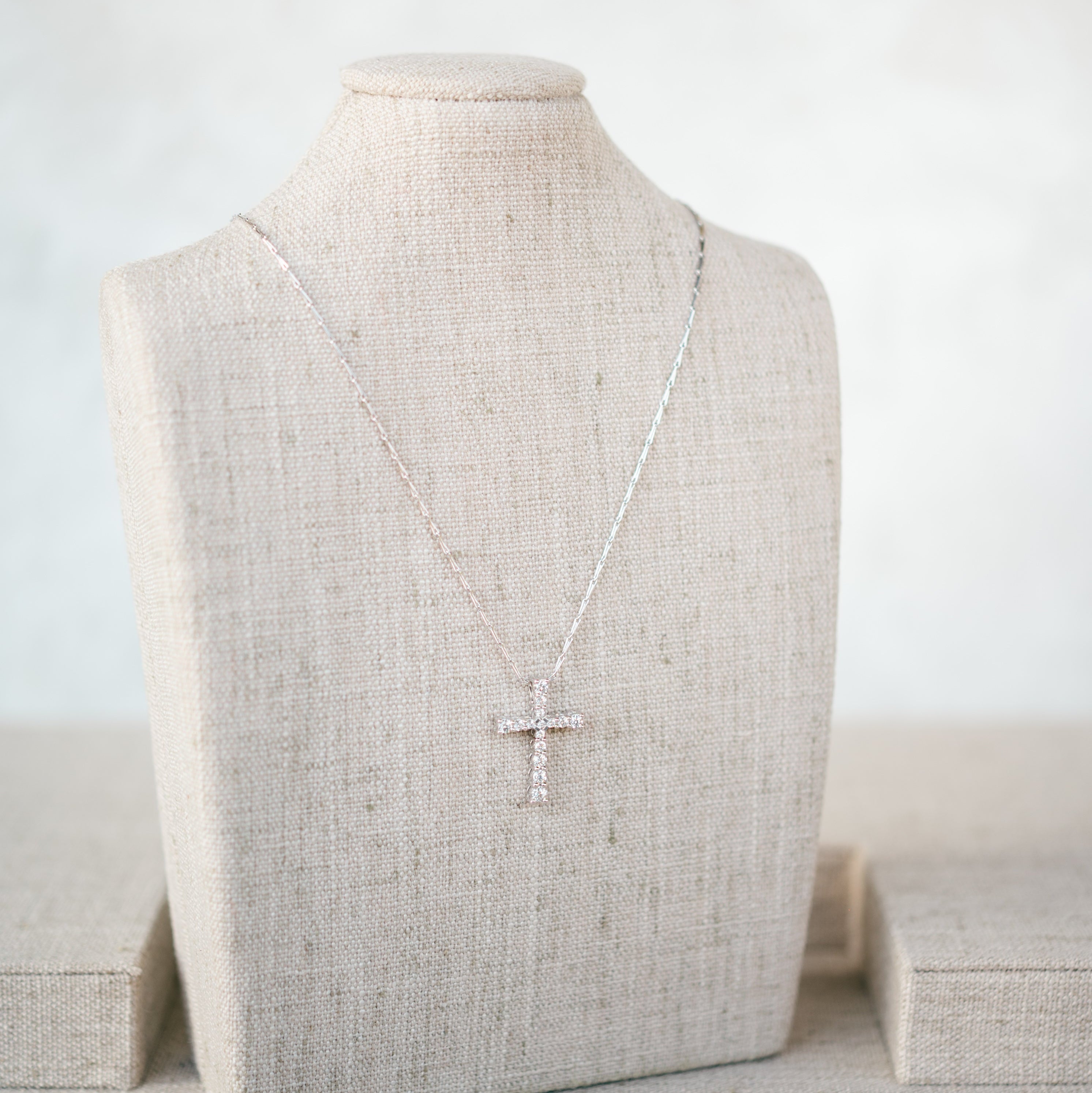 tapered diamond cross