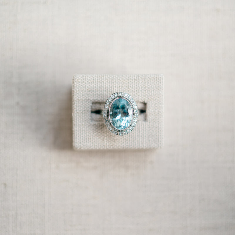 aquamarine and diamond platinum ring