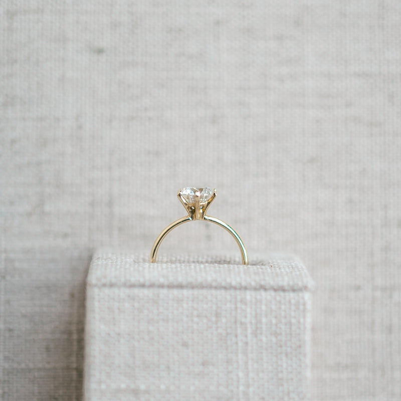 Diamond Solitaire Engagement Ring