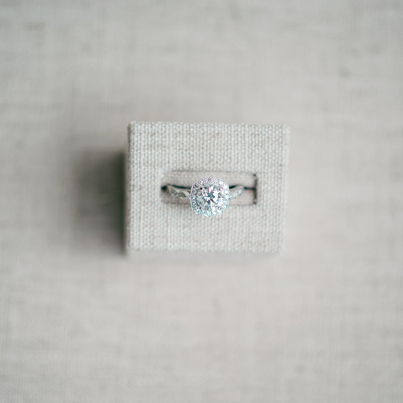 White Gold Vintage Inspired Diamond Halo Round Semi Mount
