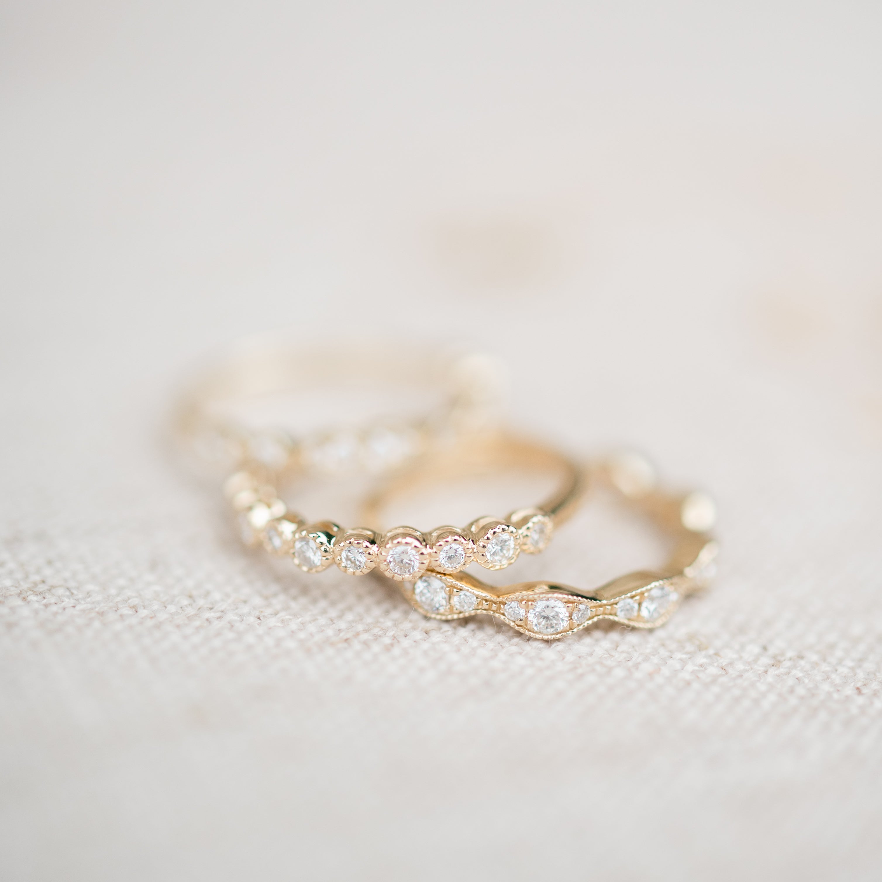 diamond scalloped band