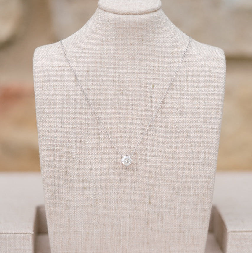 Betsy necklace