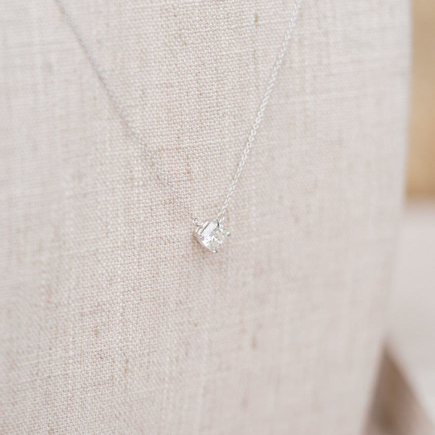 Betsy necklace