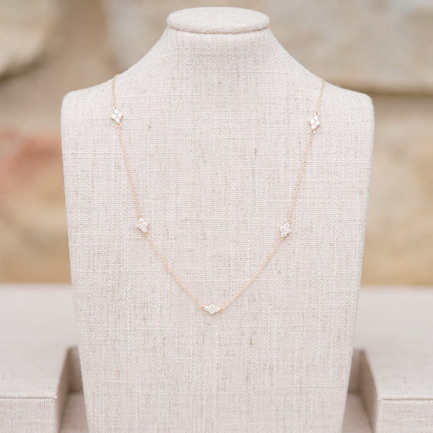 Alma necklace