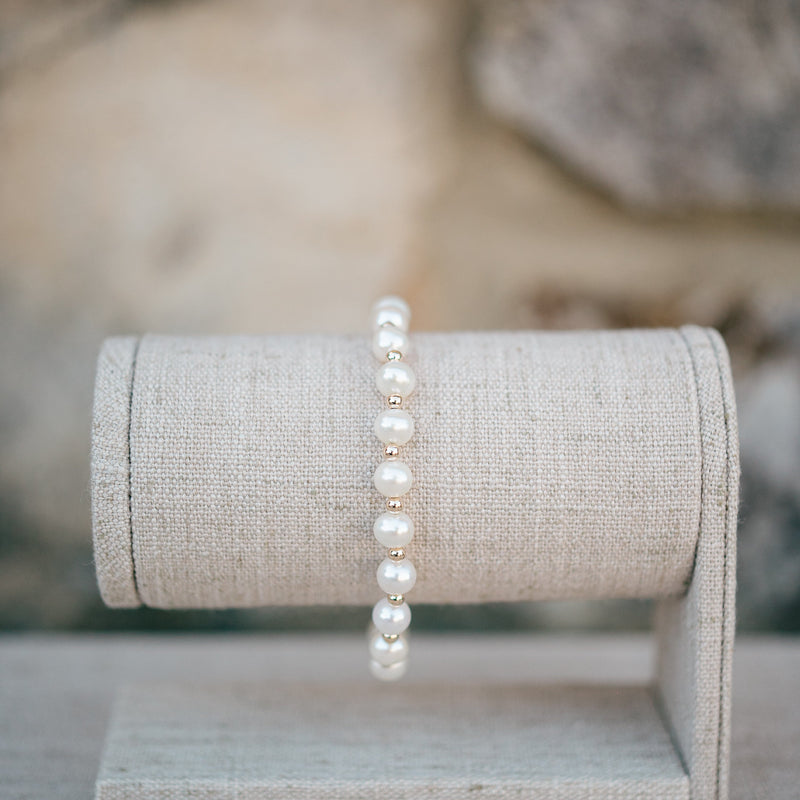 Cultured Freshwater Pearl Bracelet