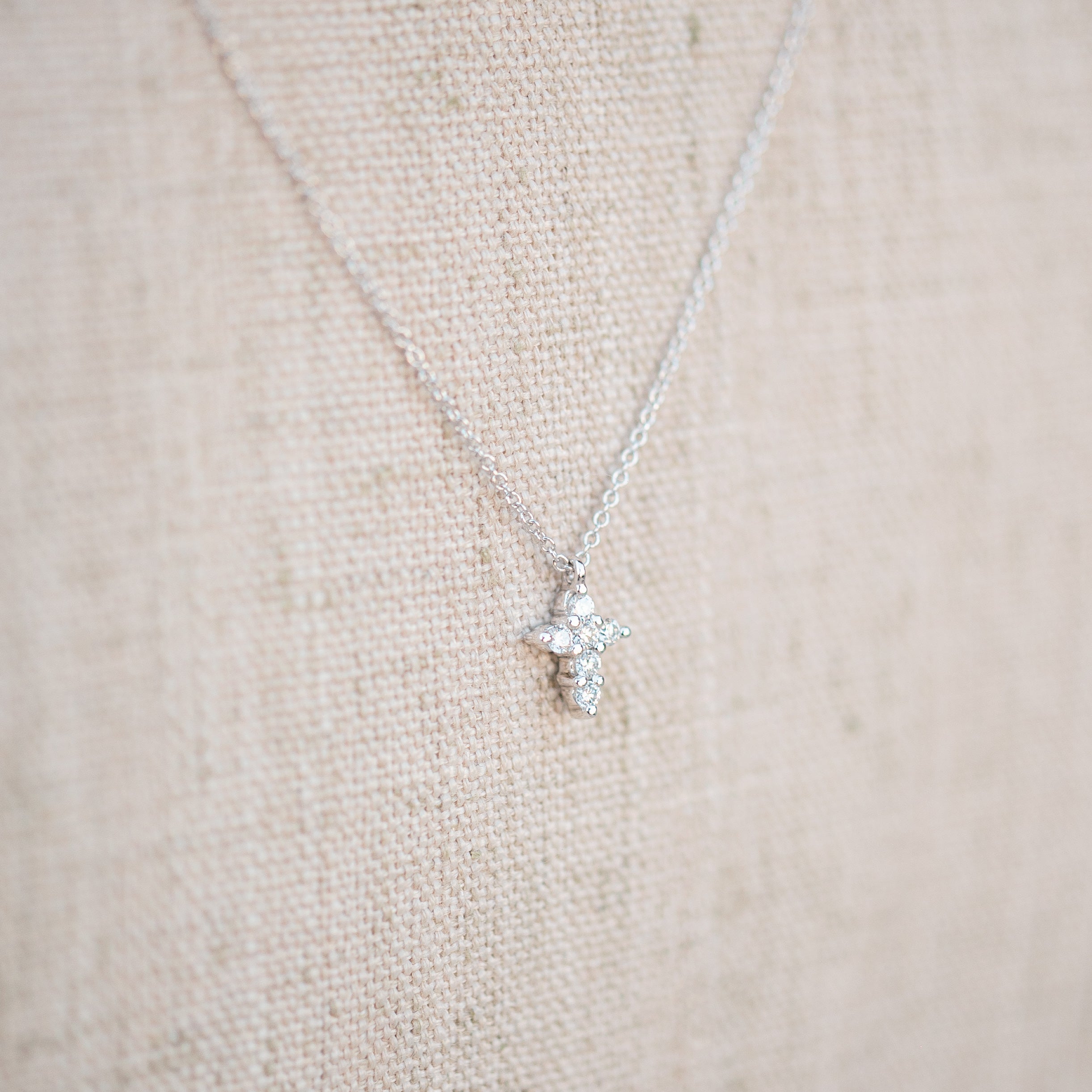 Julie necklace, white gold