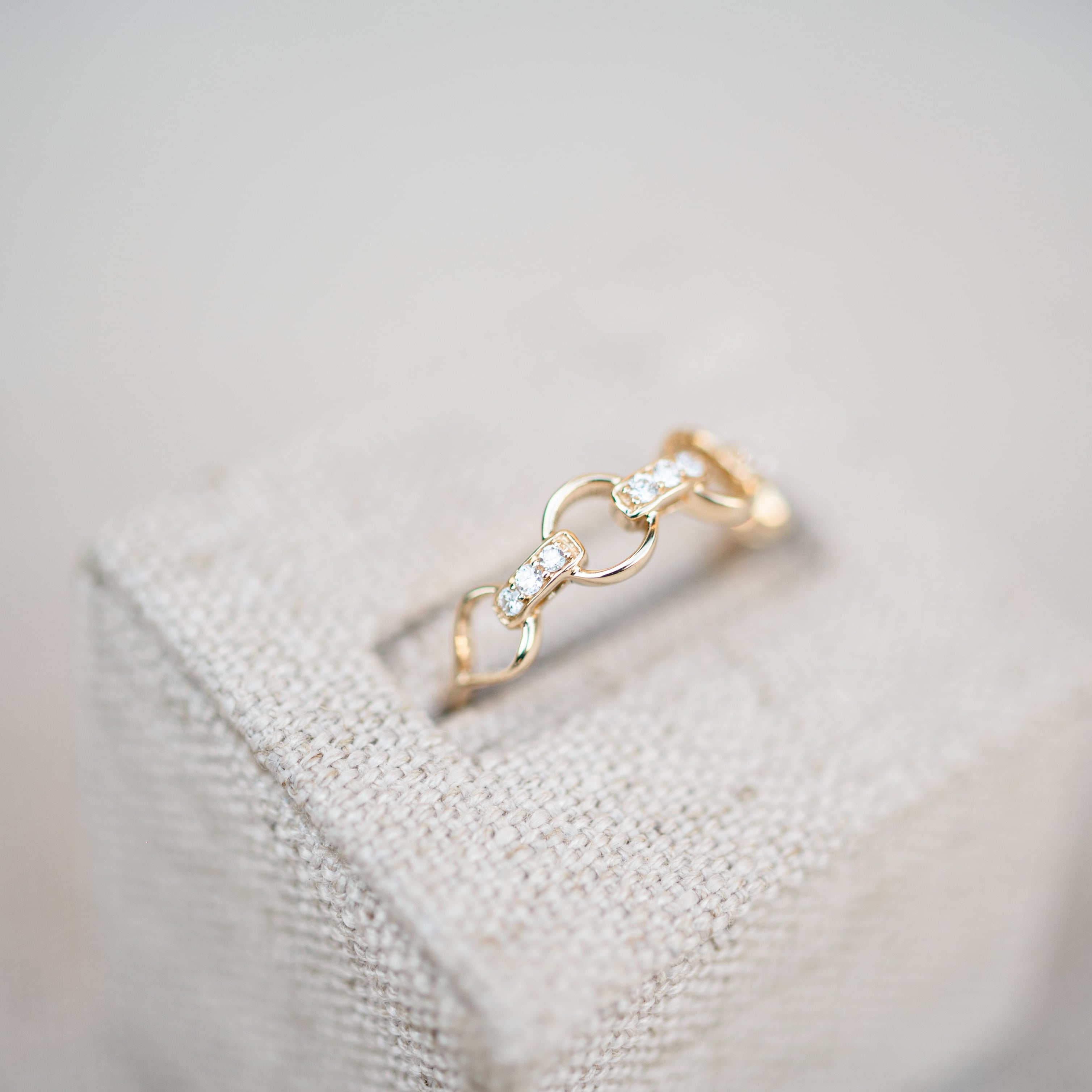 Yellow gold and diamond link band