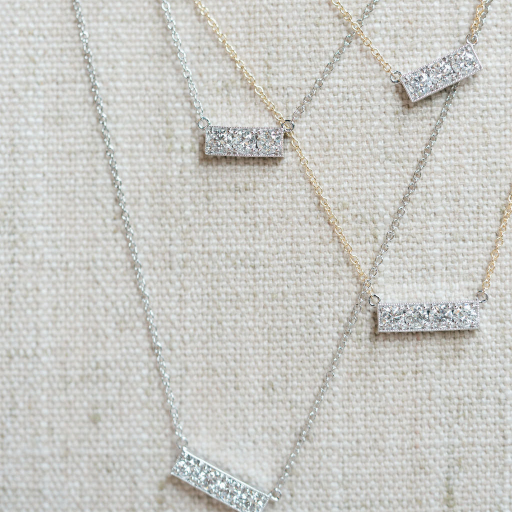 Stella necklace, yellow gold