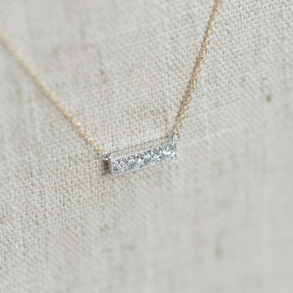 Stella necklace, yellow gold