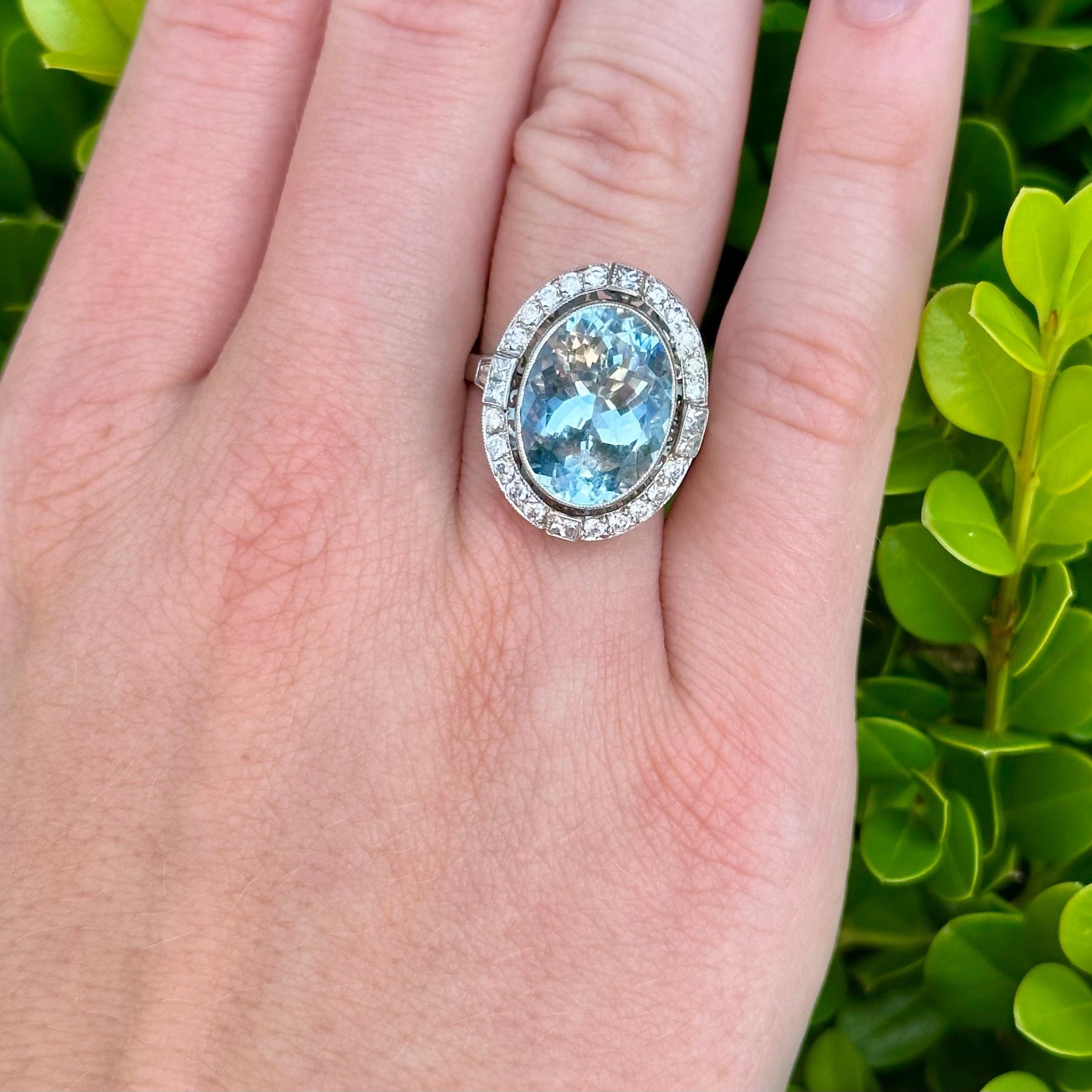 aquamarine and diamond platinum ring