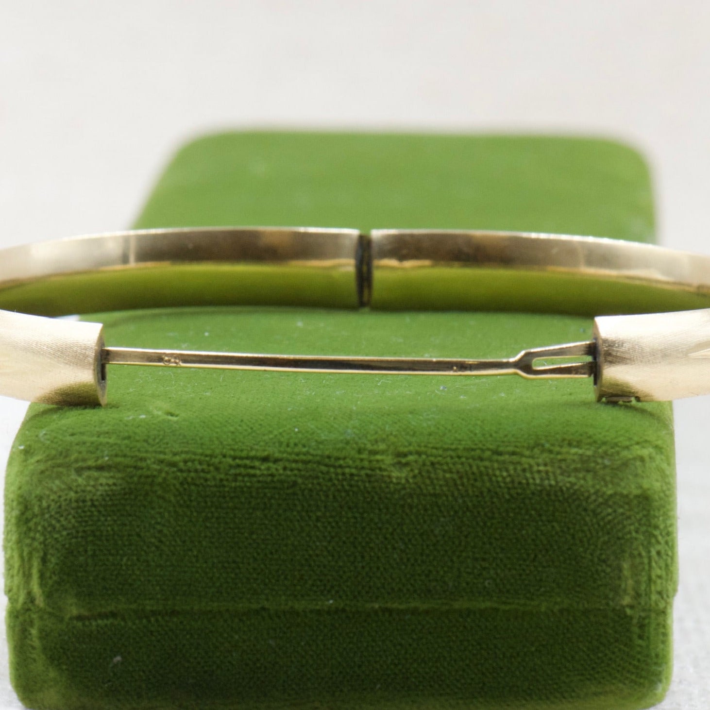14k Yellow Gold Bangle