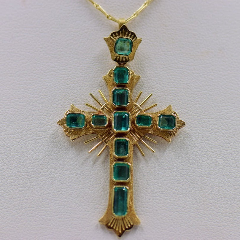 Columbian Emerald Cross