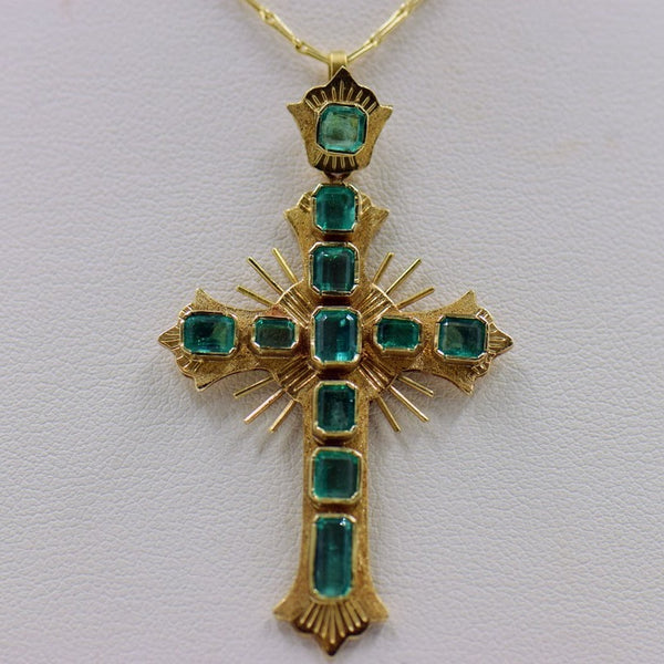 Columbian Emerald Cross