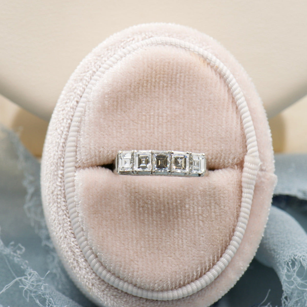 Carré Cut Diamond Band